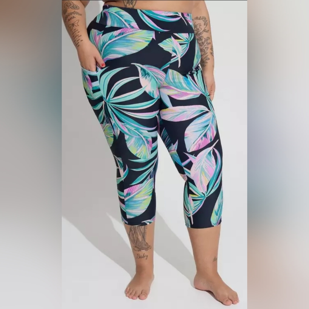 Torrid Pretty Summer Leaves Swim Capri Leggings